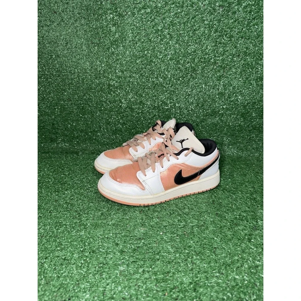Nike Air Jordan 1 Women Size 5.5 Boys 4Y Beige Low Top Basketball Shoes Sneakers